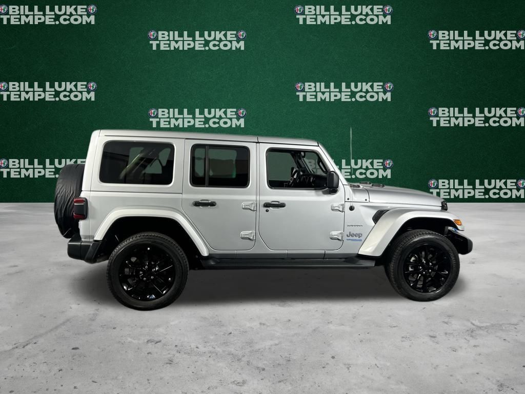 2022 Jeep Wrangler Unlimited Sahara 4xe photo 2