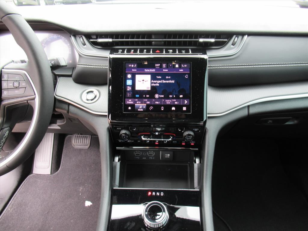 2025 Jeep Grand Cherokee Altitude X photo 19