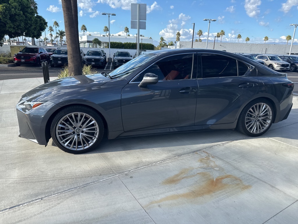 2024 Lexus IS 300 photo 12