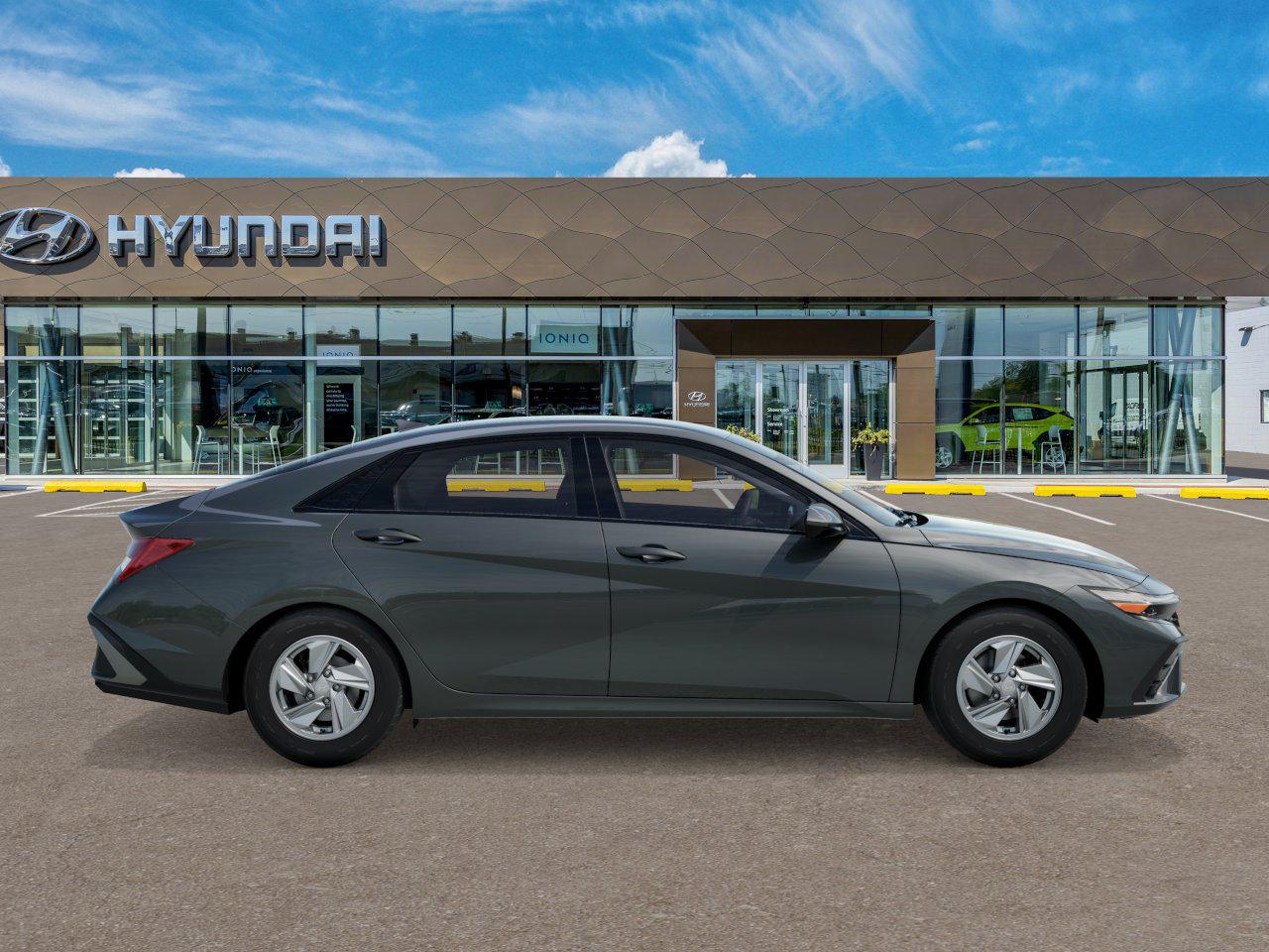 2025 Hyundai Elantra SE photo 6