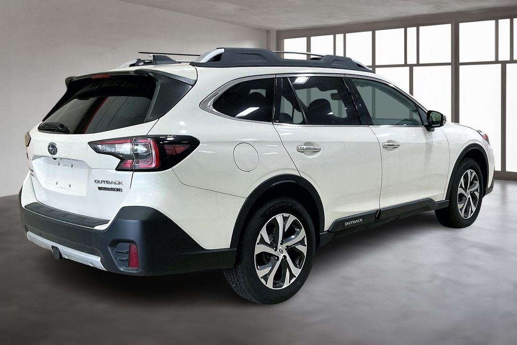 2021 Subaru Outback Touring XT photo 2