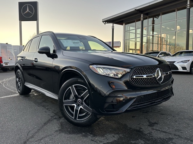 2026 Mercedes-Benz GLC Base's photo