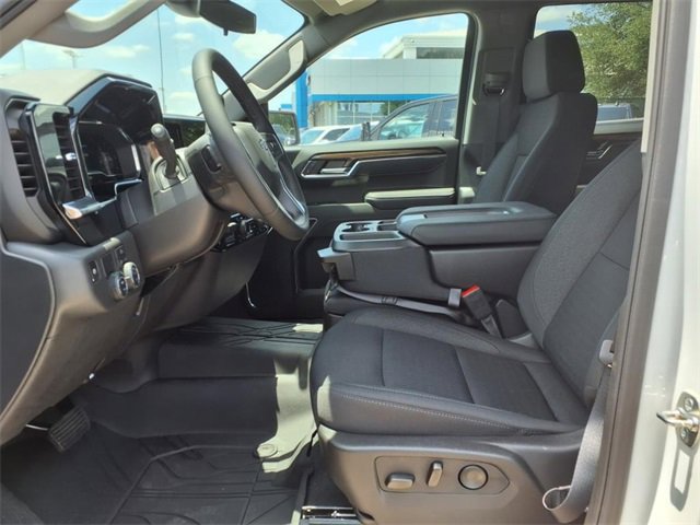 2025 Chevrolet Silverado 1500 RST photo 12