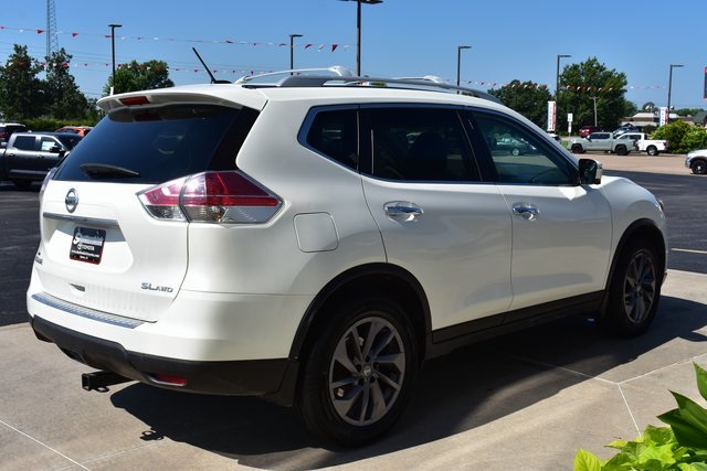 2016 Nissan Rogue SL photo 5