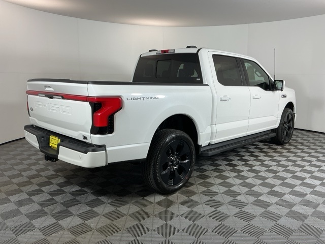 2025 Ford F-150 Lightning Platinum photo 2