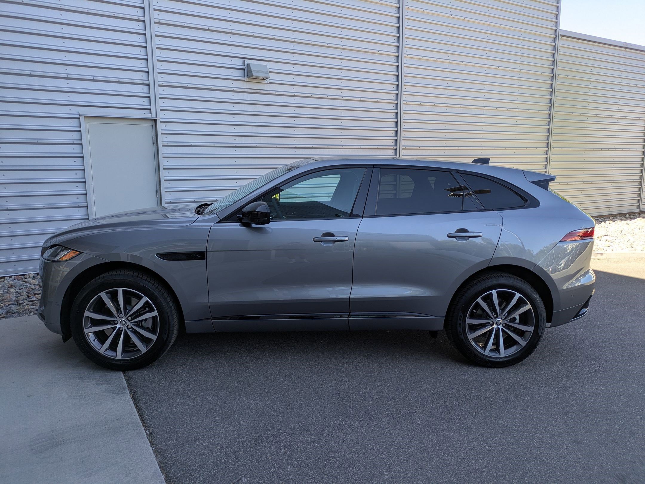 2026 Jaguar F-PACE P250 R-Dynamic S photo 2