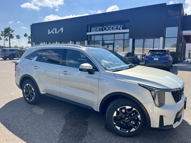 2026 Kia Sorento S's photo