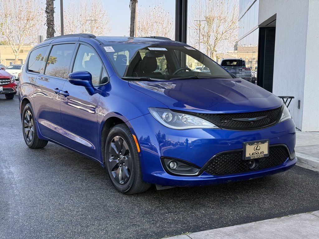 2020 Chrysler Pacifica Hybrid Limited