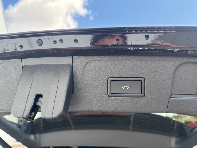 2026 Volkswagen Atlas SE Technology photo 6