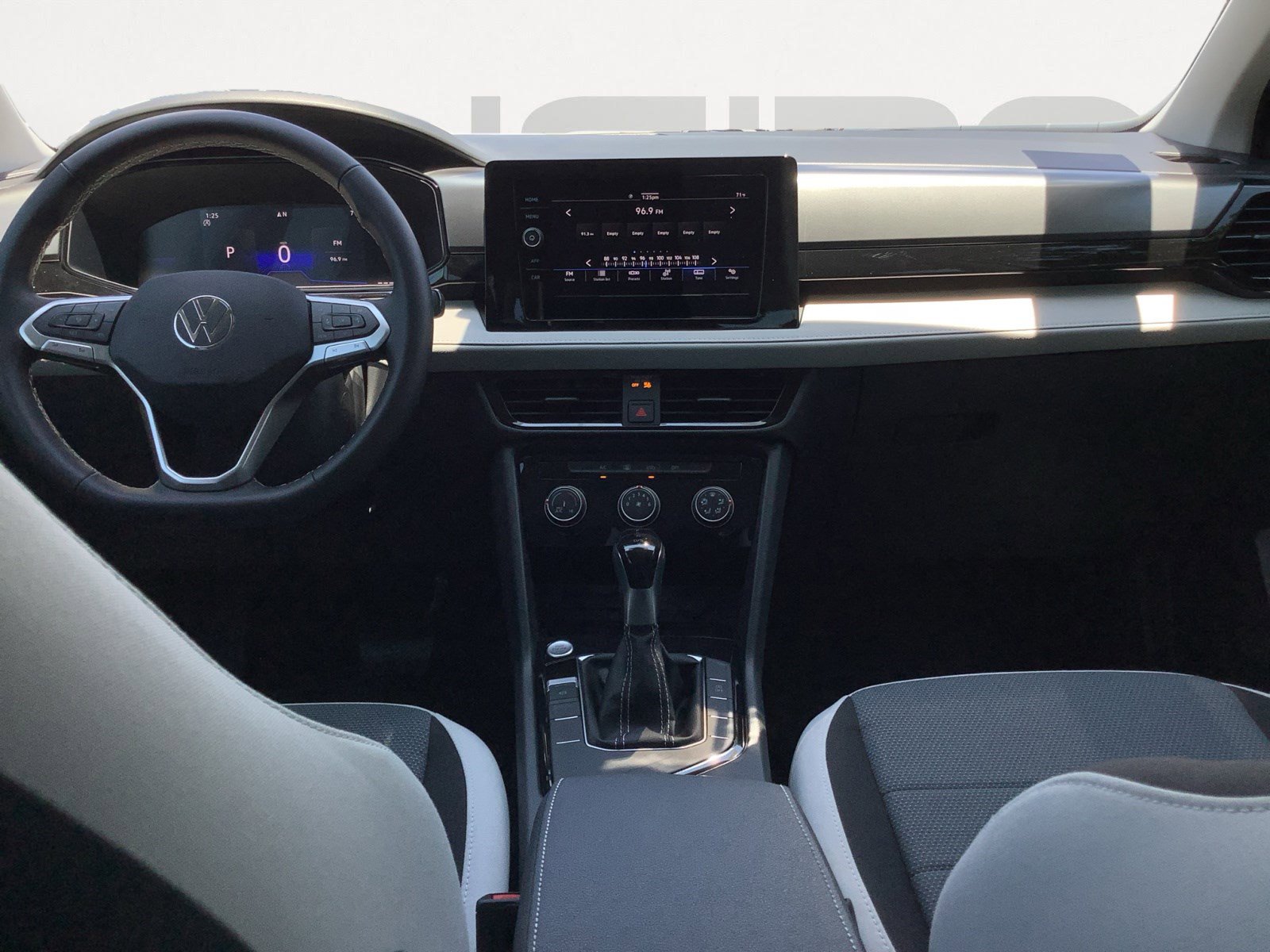 2025 Volkswagen Taos S photo 10
