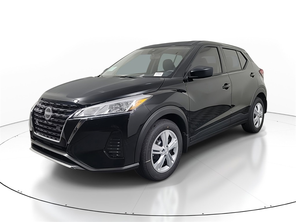 2024 Nissan Kicks S photo 2