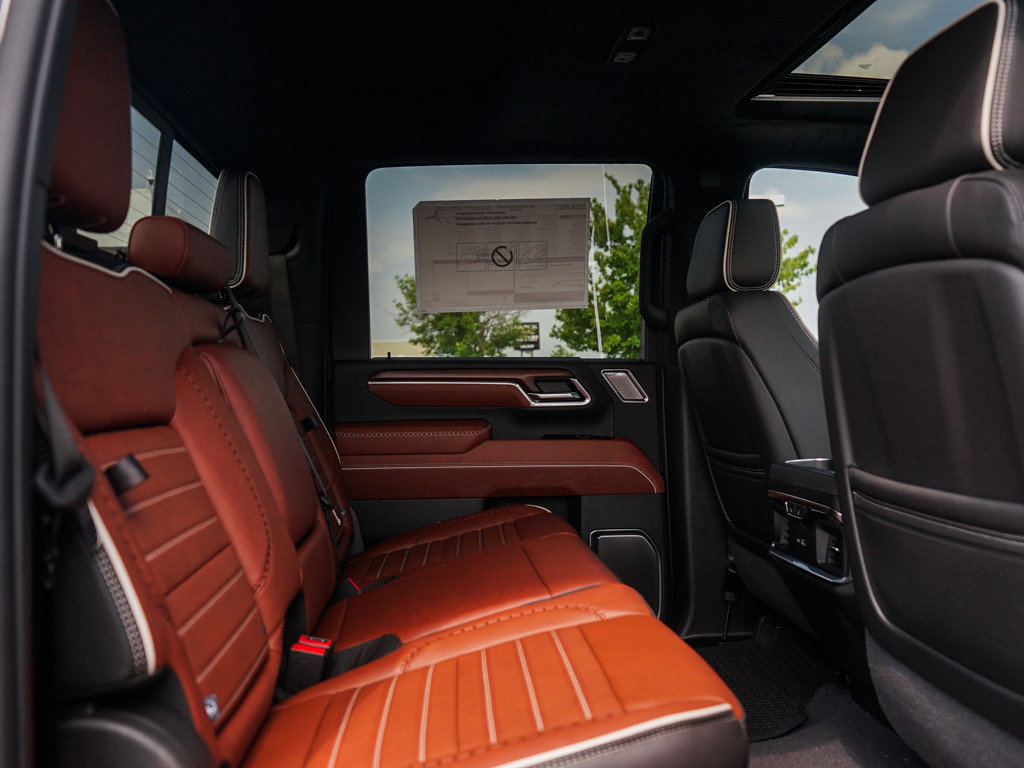 2025 Gmc Sierra 3500 HD Denali Ultimate photo 7