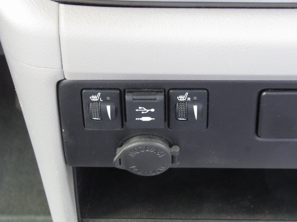 2018 Toyota Sienna XLE photo 32
