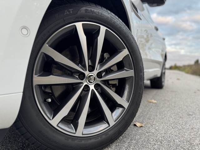 2026 Jaguar F-PACE P250 R-Dynamic S photo 2