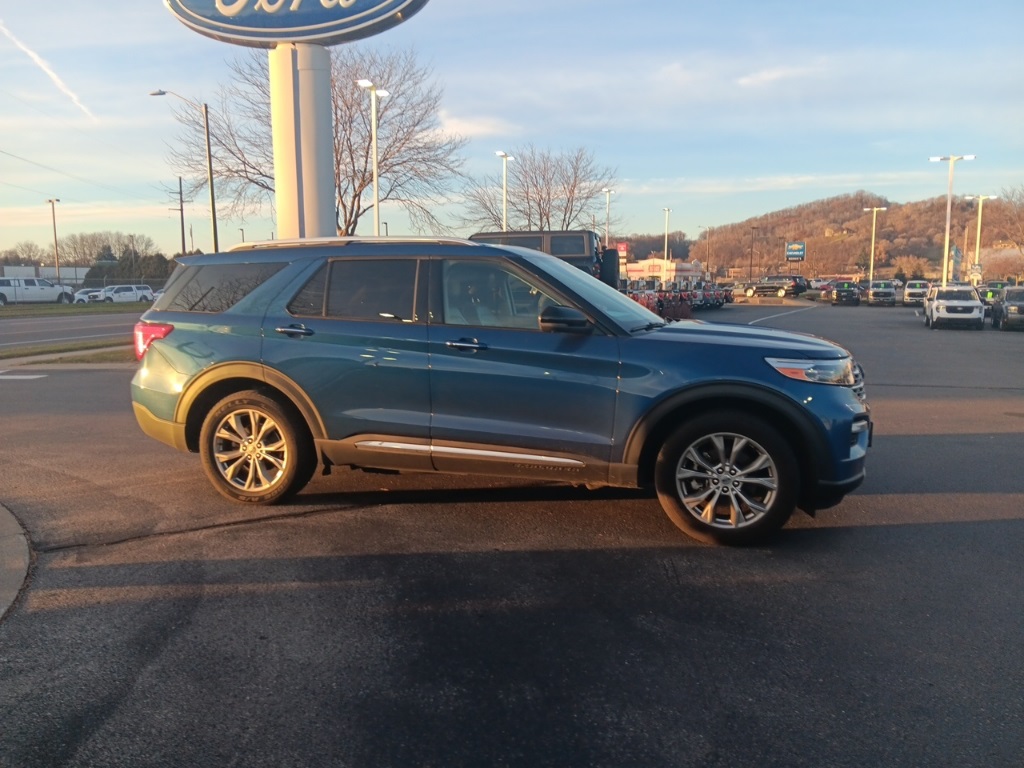 2021 Ford Explorer Limited photo 2