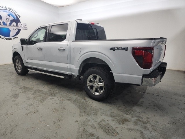 2025 Ford F-150 XLT photo 4