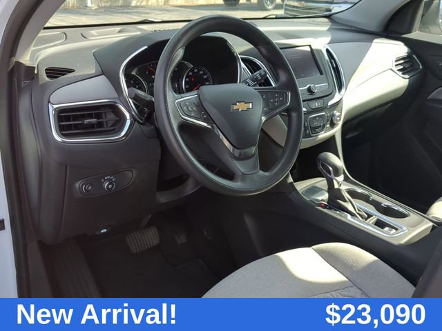 2024 Chevrolet Equinox LS photo 2