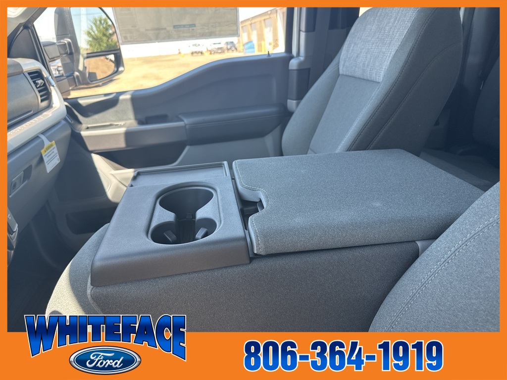 2025 Ford F-350 XLT photo 29