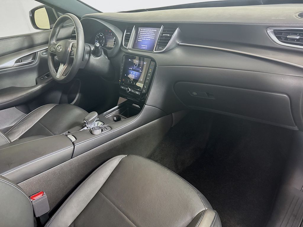 2023 Infiniti QX55 Essential photo 32