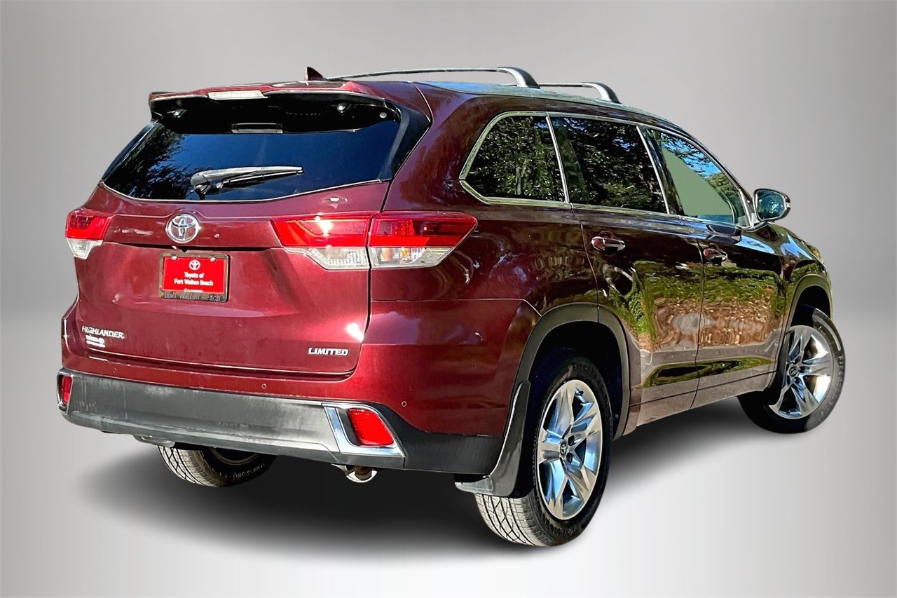 2017 Toyota Highlander Limited photo 4