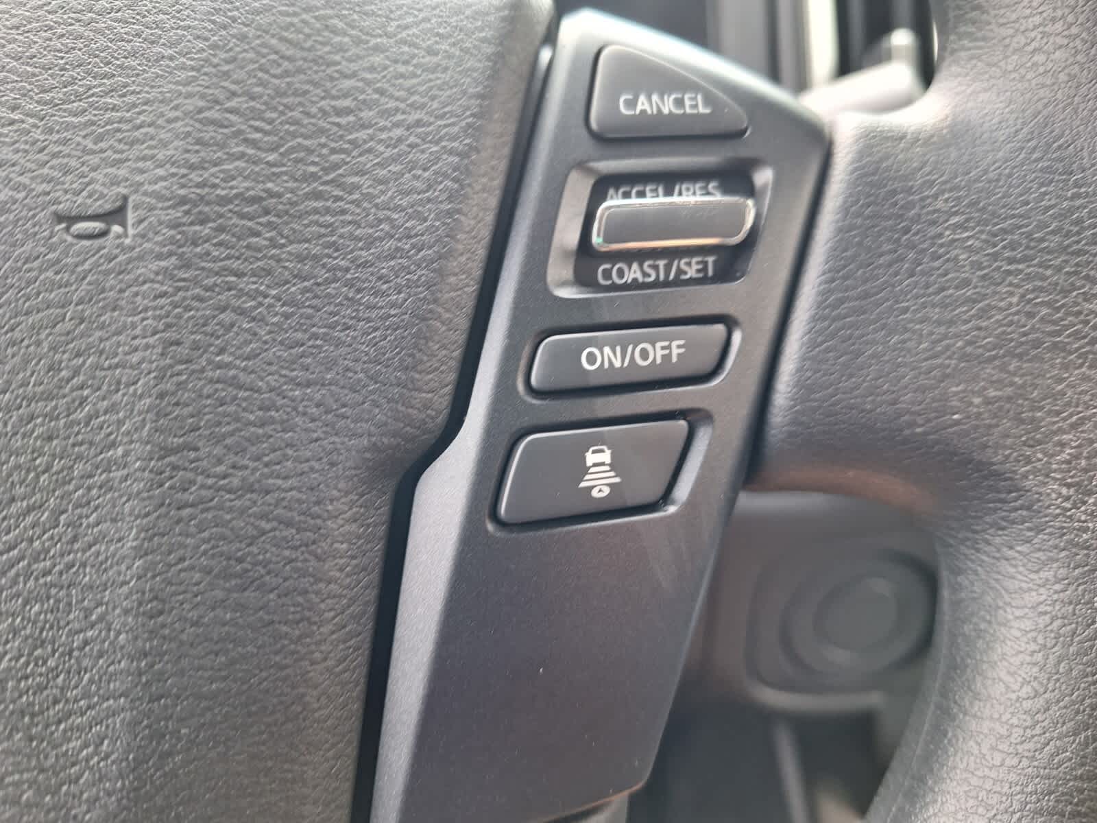 2025 Nissan Frontier King Cab SV photo 14