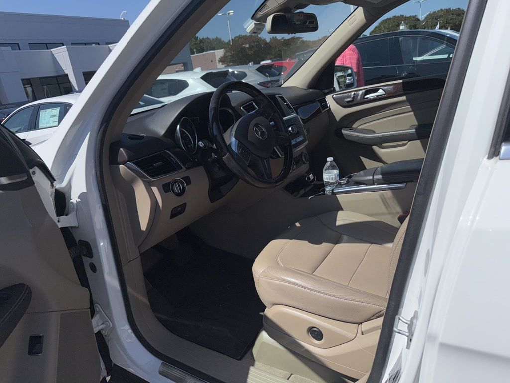 2014 Mercedes Benz ML 350 4MATIC photo 3