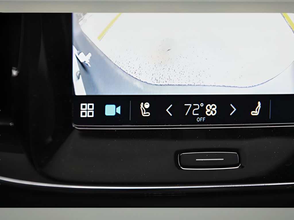 2024 Volvo C40 Recharge Plus photo 18