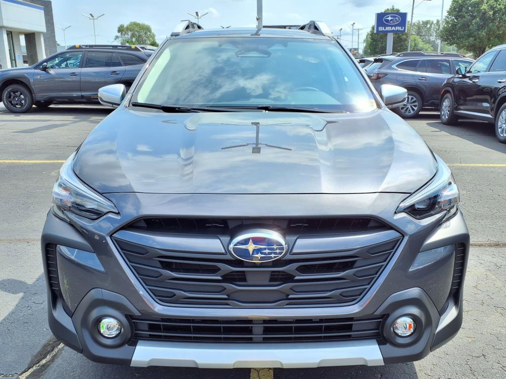 2025 Subaru Outback Touring XT photo 2