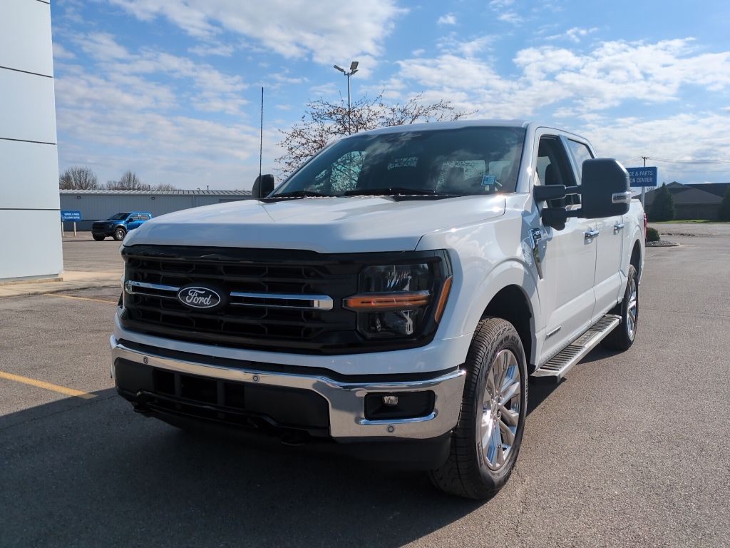 2025 Ford F-150 XLT photo 14