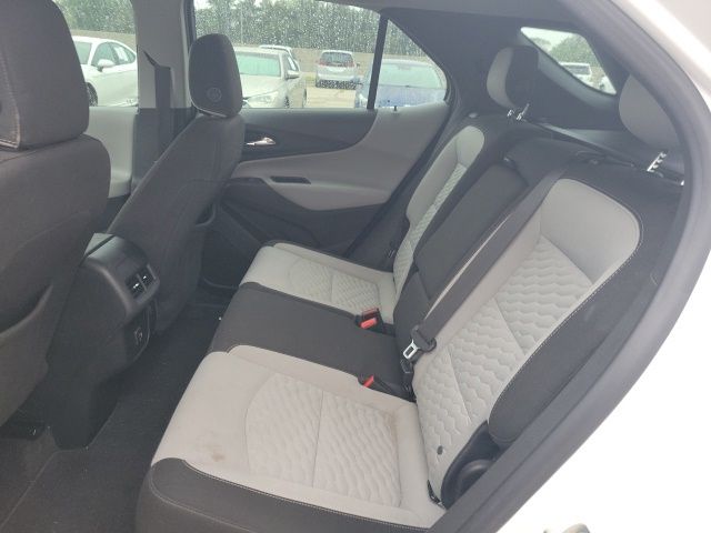 2019 Chevrolet Equinox LS photo 2