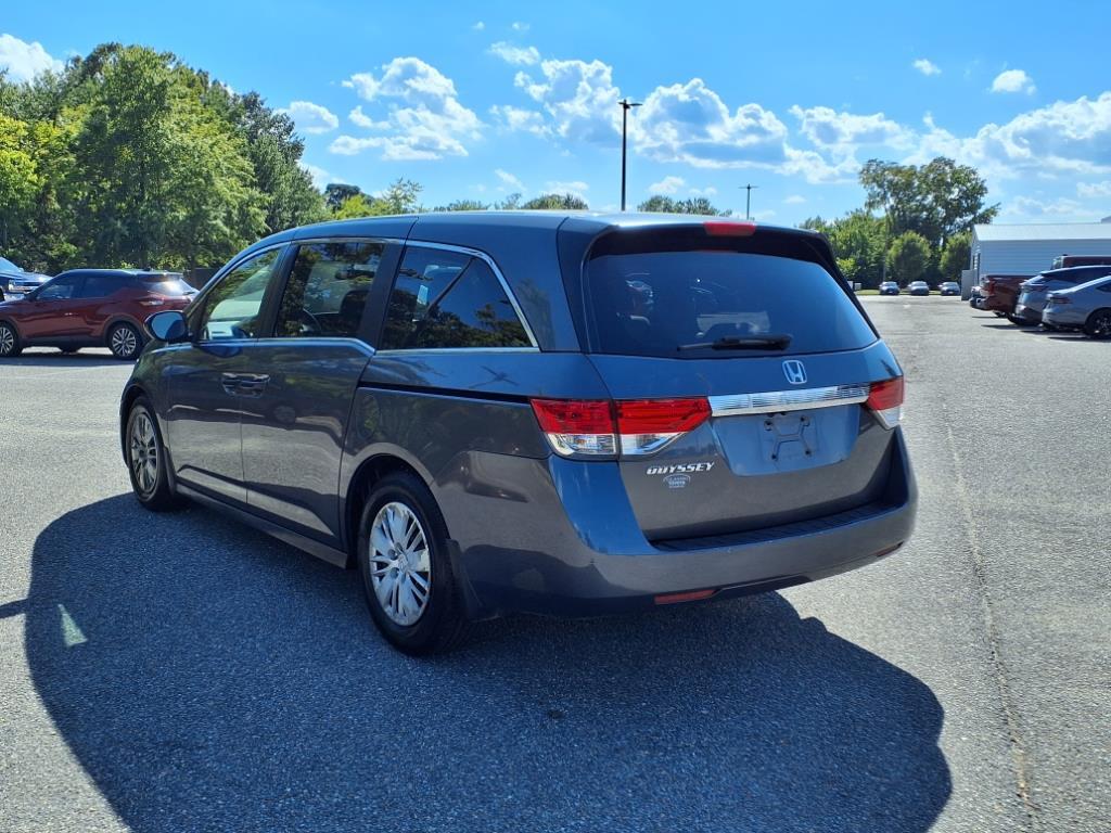 2016 Honda Odyssey LX photo 5