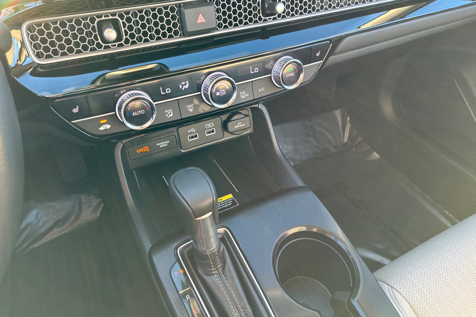 2024 Honda Civic Touring photo 23