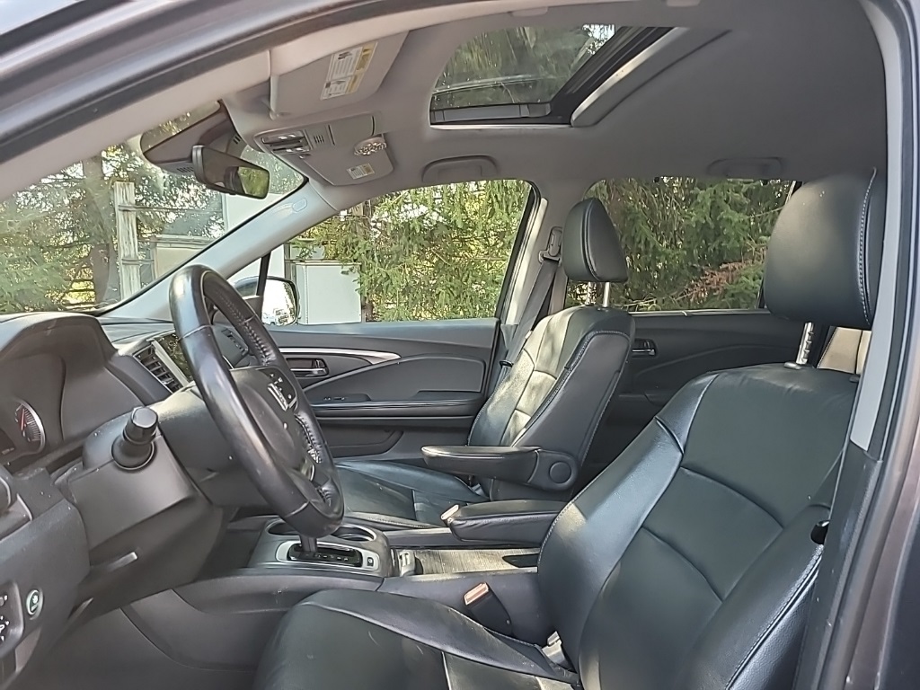 2020 Honda Pilot EX-L photo 5