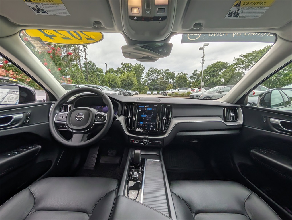 2024 Volvo XC60 Recharge Hybrid T8 Plus photo 3