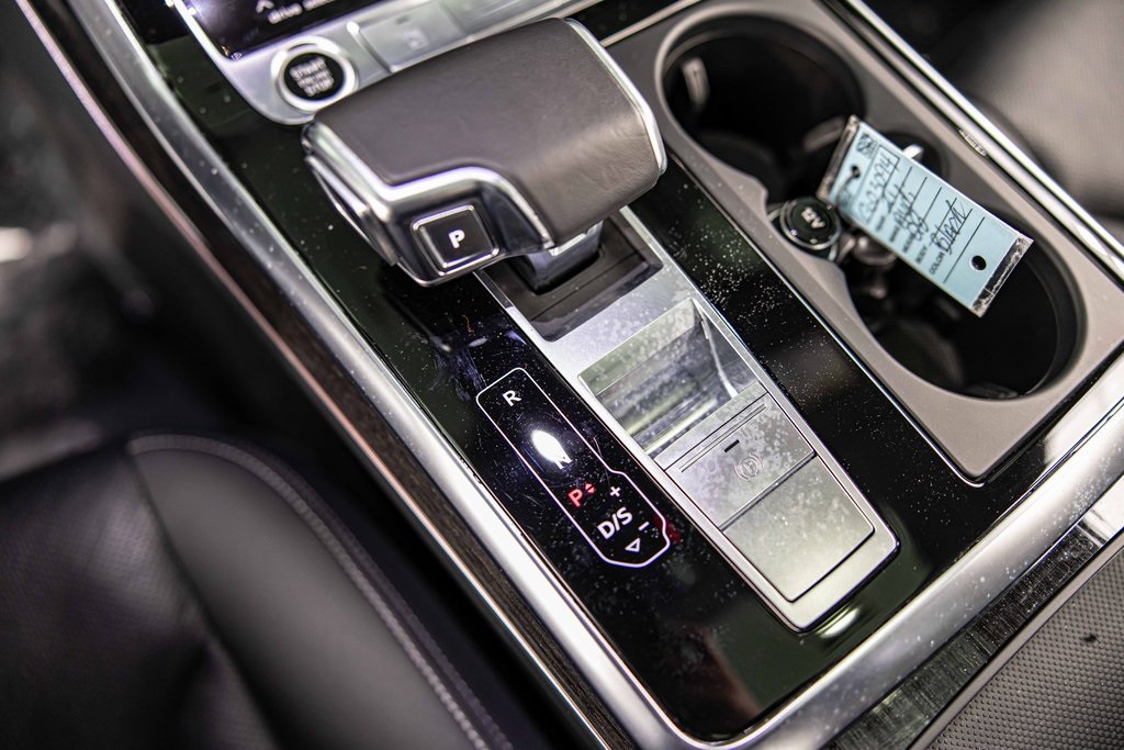 2021 AUDI Q8 - Image 30