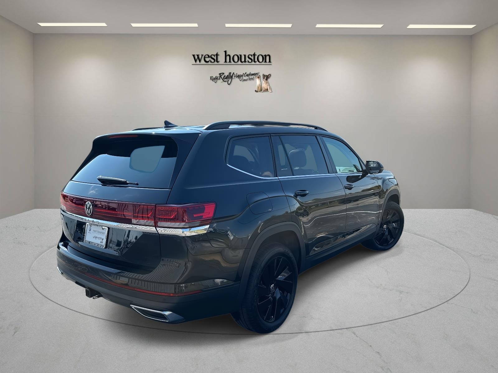 2025 Volkswagen Atlas SE Technology photo 3