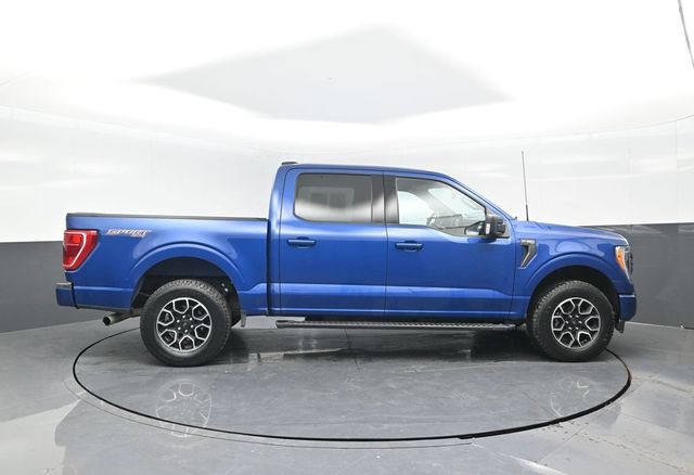 2023 Ford F-150 XLT photo 2