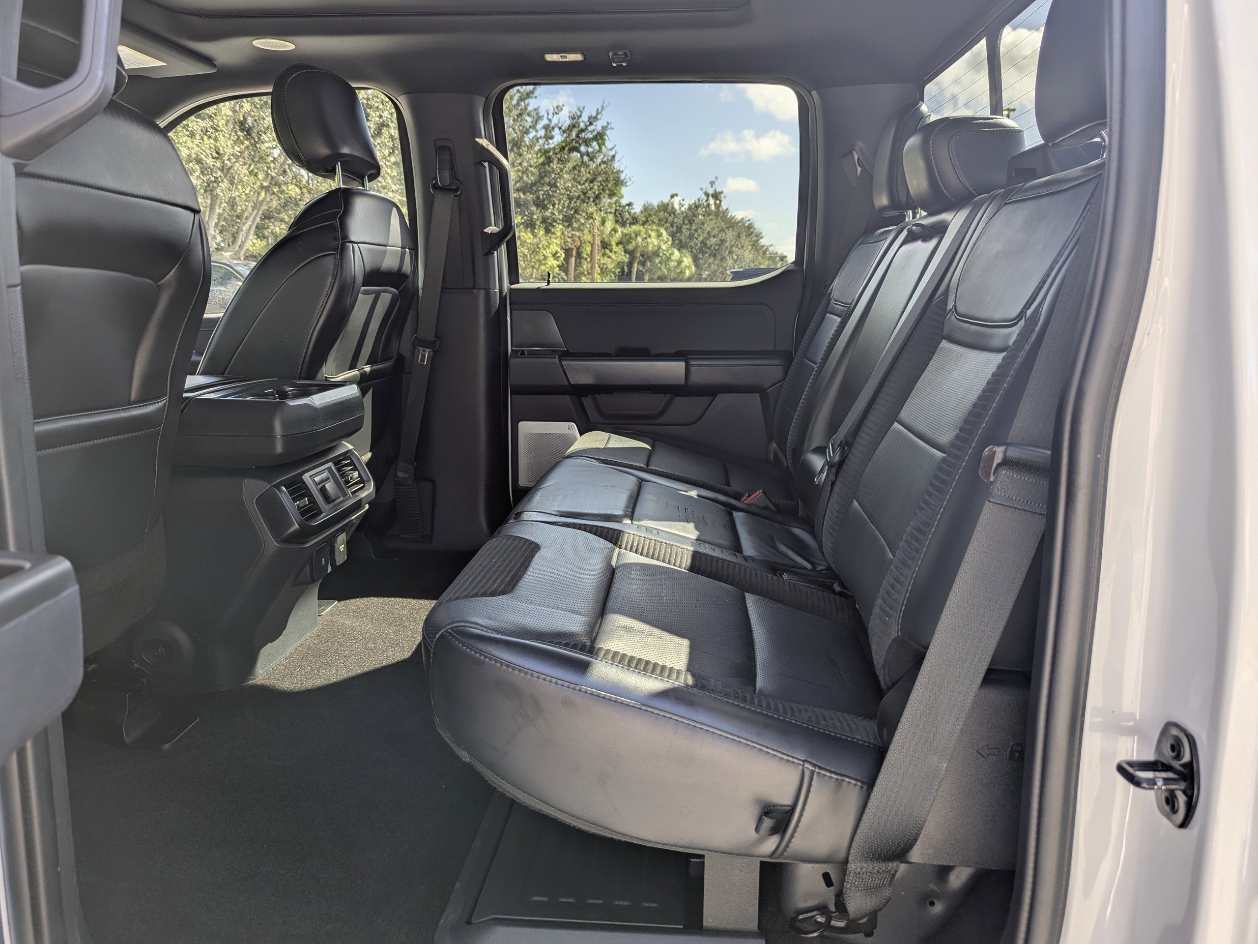 2022 Ford F-150 Raptor photo 17