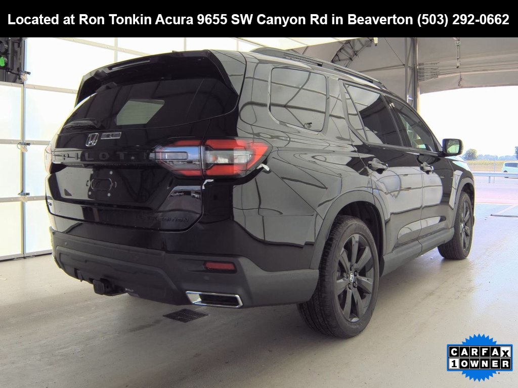 2025 Honda Pilot Black Edition photo 3