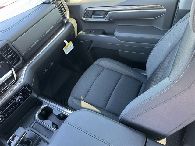 2025 Chevrolet Silverado 1500 RST photo 15