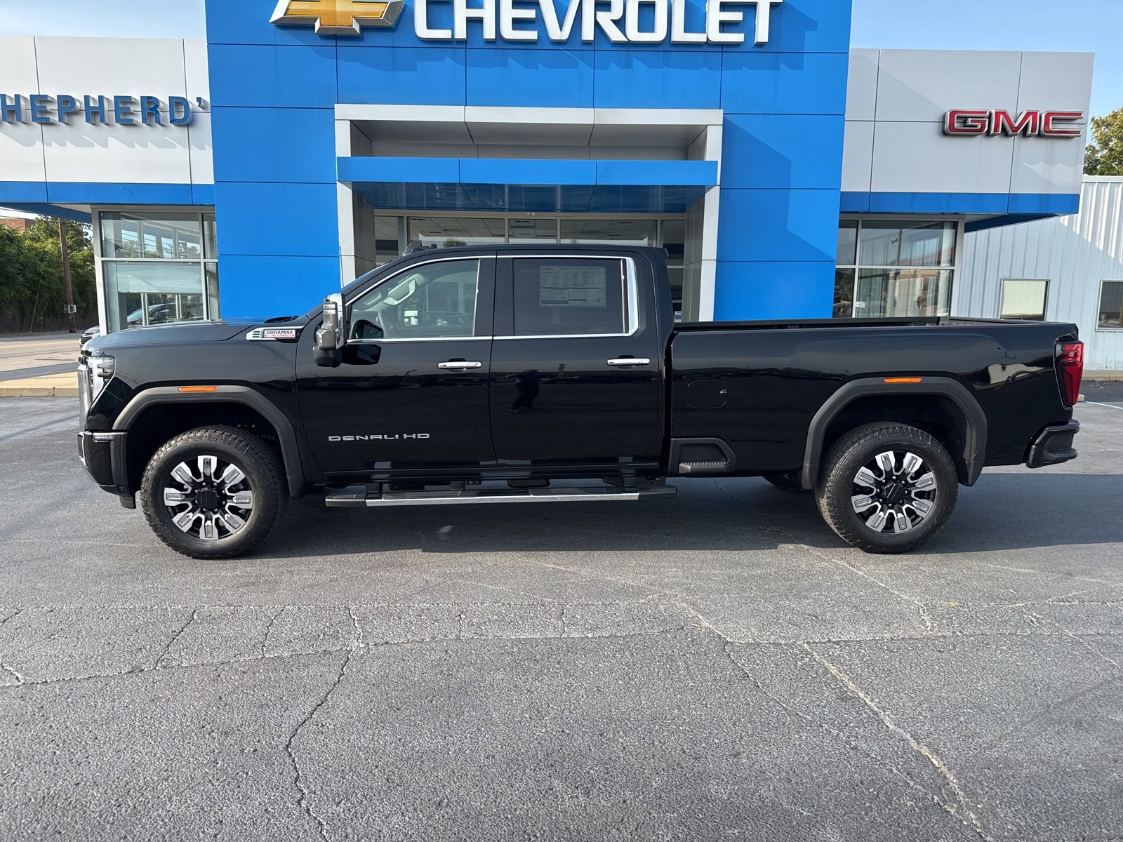 2026 Gmc Sierra 2500 HD Denali photo 4