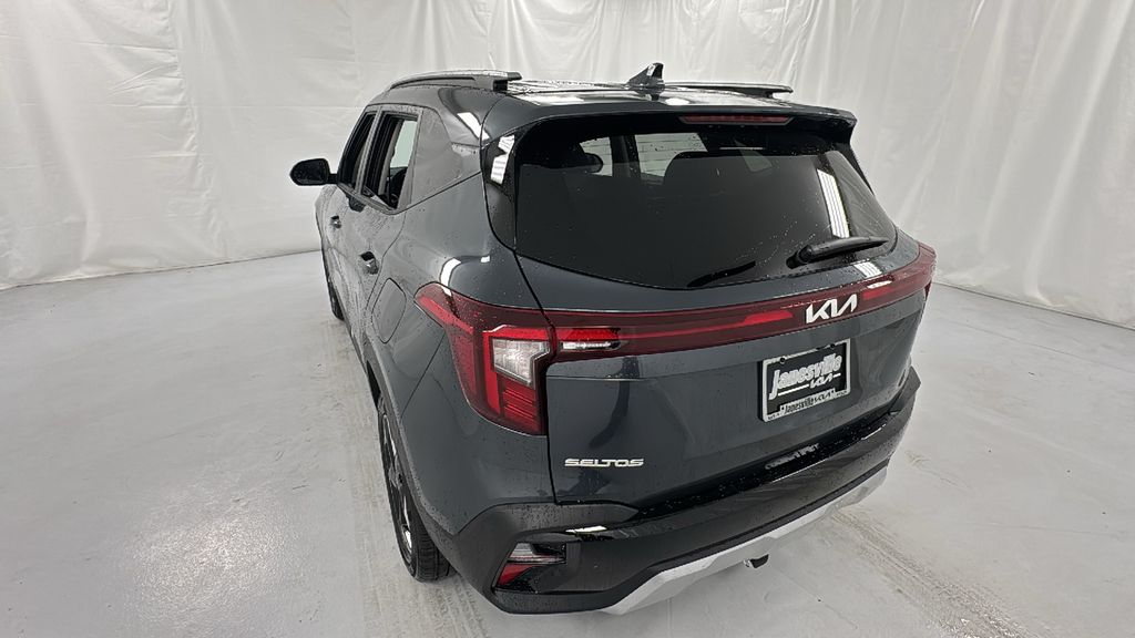 2026 Kia Seltos S photo 3