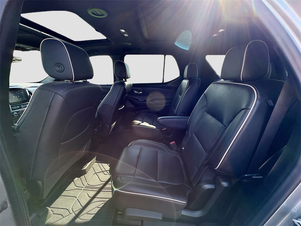 2023 Chevrolet Traverse Premier photo 14