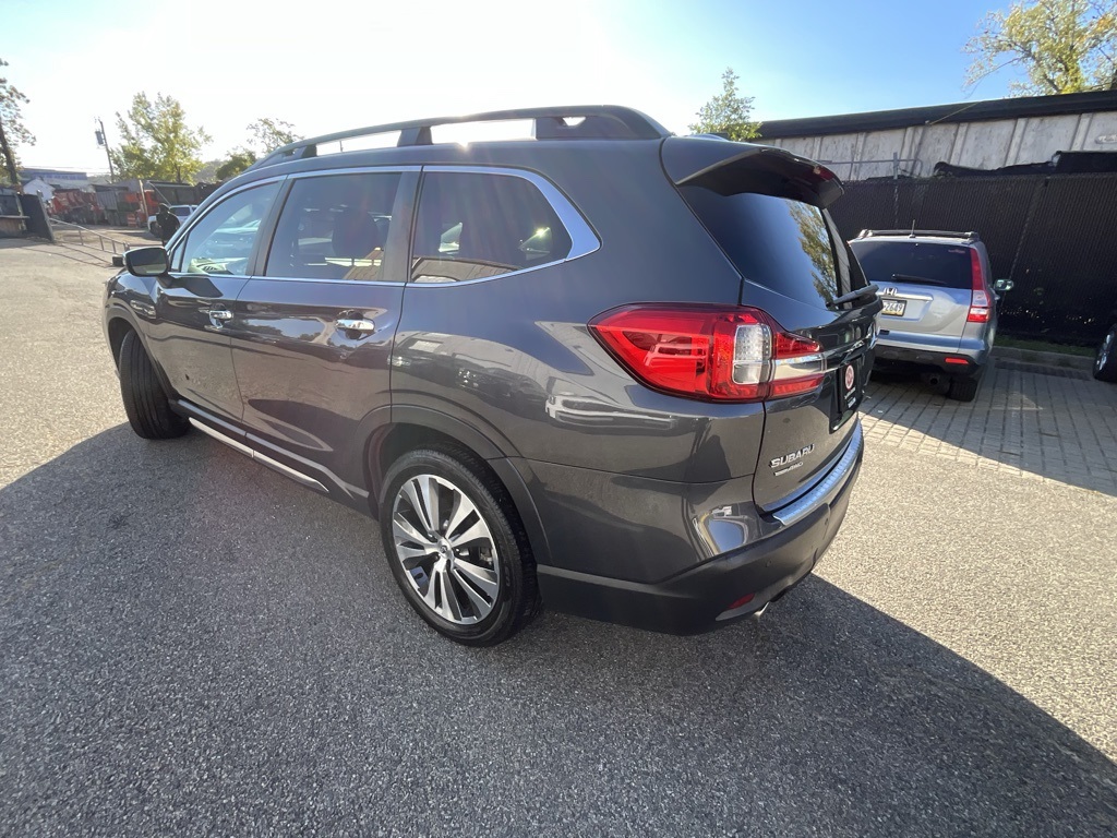 2022 Subaru Ascent Touring photo 3
