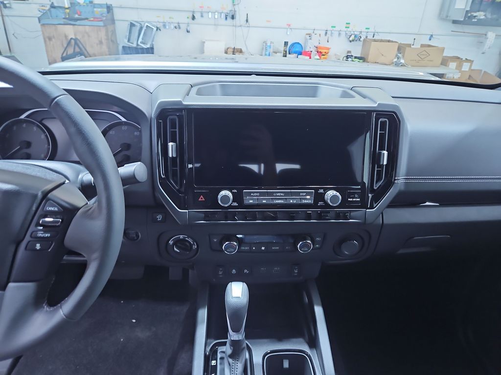 2026 Nissan Frontier SV photo 17