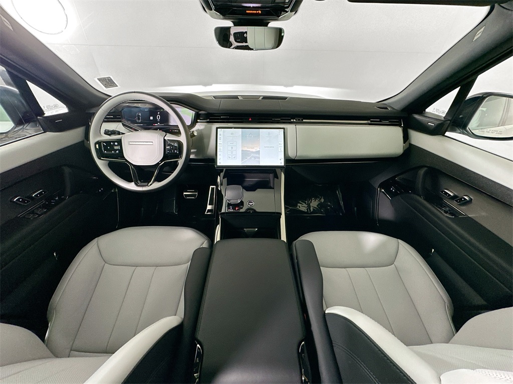 2025 Land Rover Range Rover Sport SE photo 20