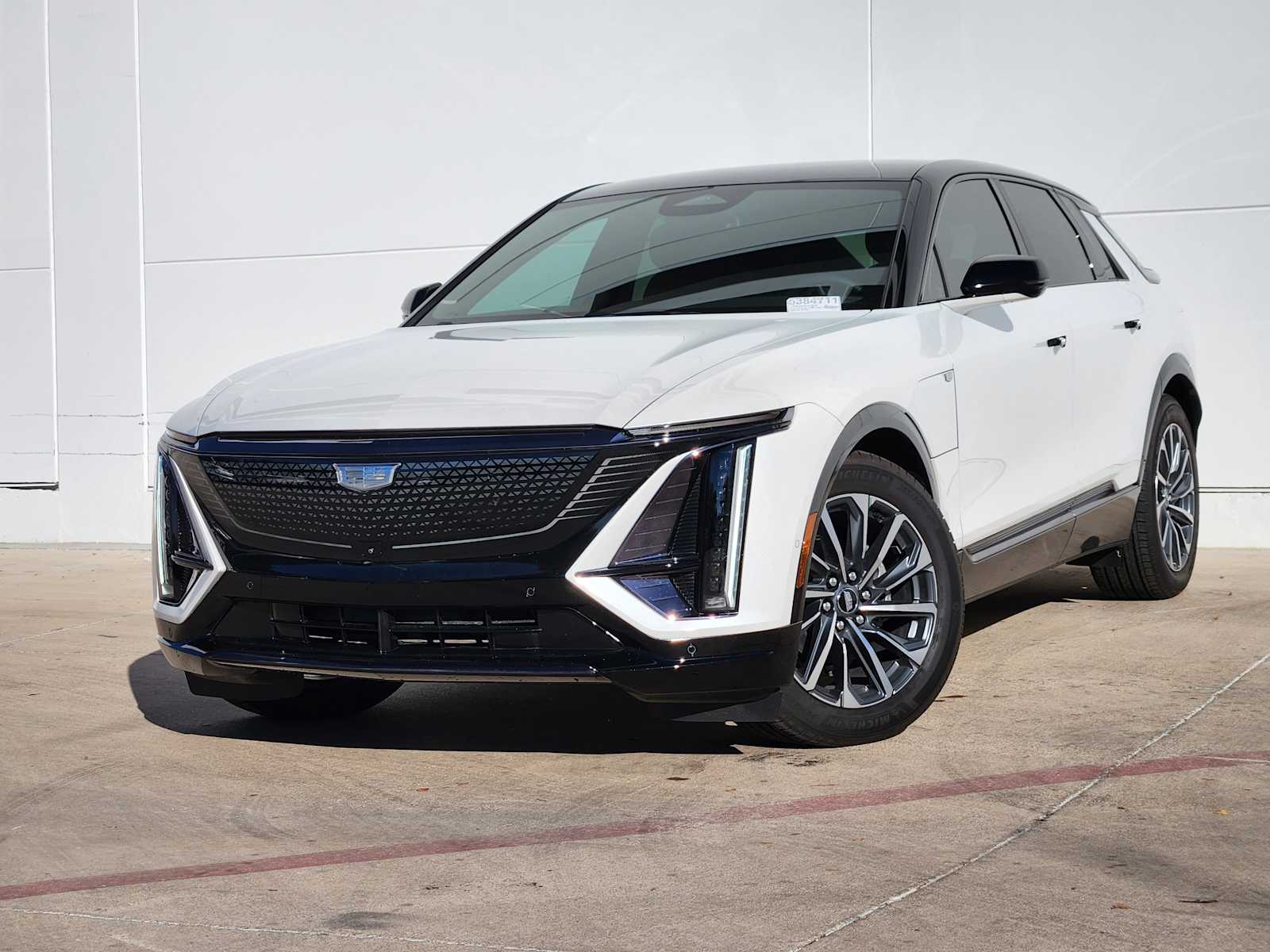 2025 Cadillac LYRIQ Sport 1's photo