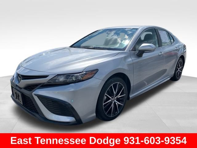 2023 Toyota Camry SE photo 3