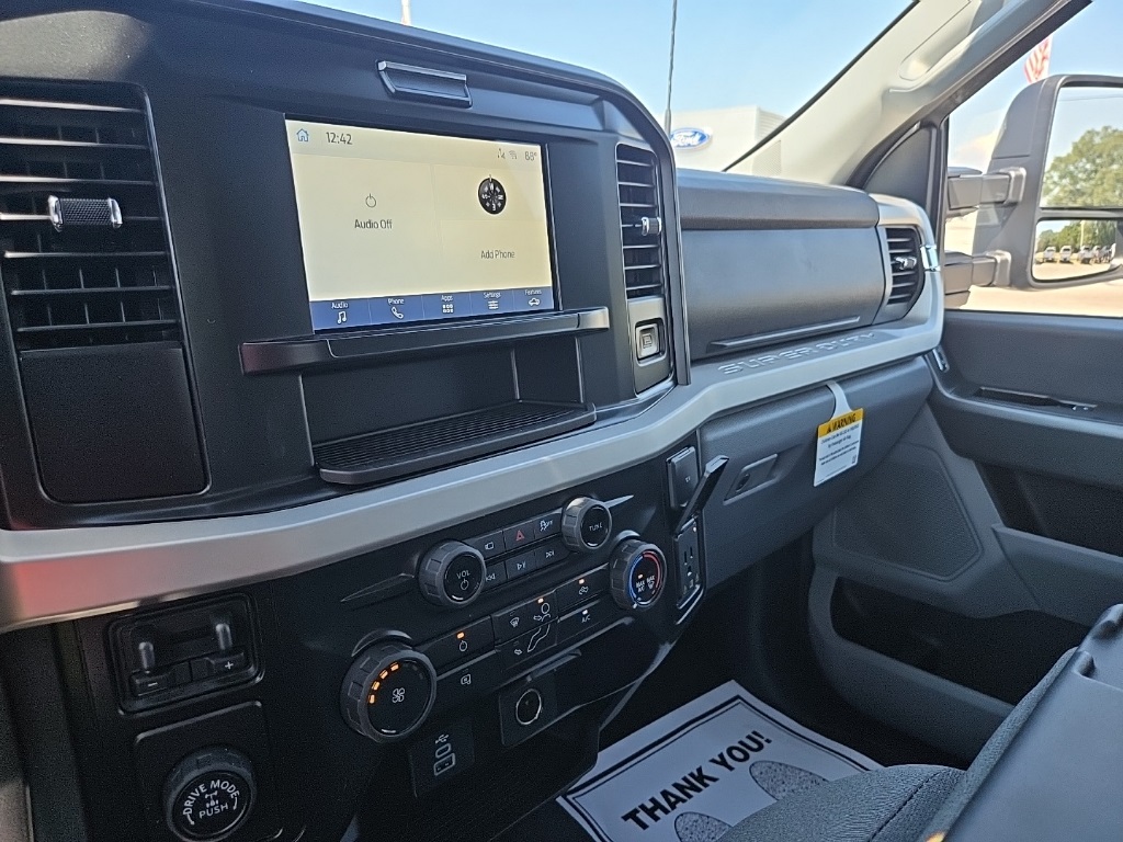 2026 Ford F-250 XLT photo 14