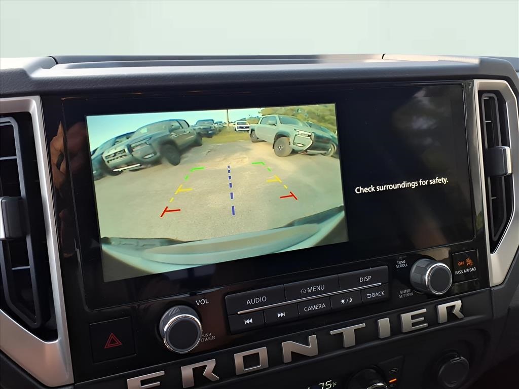 2025 Nissan Frontier SV photo 23
